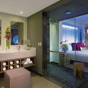 Xhale Club Junior Suite Ocean Front Double